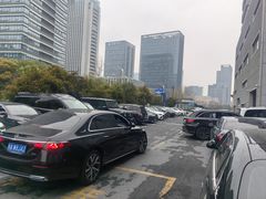 -杭州中升之星奔驰4S店(滨江店)