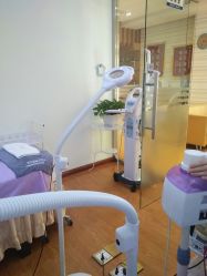 -苗方清颜专业祛痘养生