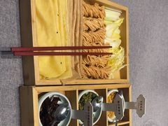 -鹊华居·地道鲁菜·海鲜·融合味(大明湖店)