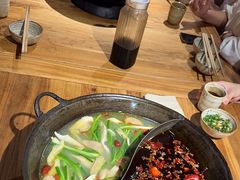 -白乐天毛肚火锅馆(解放碑店)