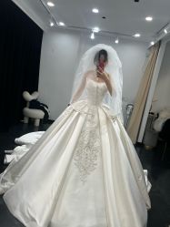 -予白婚纱礼服馆