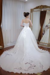 -纯色时光婚纱艺术馆WHITE