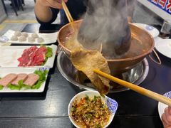 -楼外楼大刀肉传统火锅居(幸福街店)