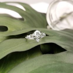 -威德钻石-克拉钻大本营(南京东路店)