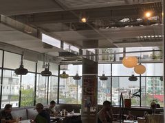 -ROAST coffee & eatery