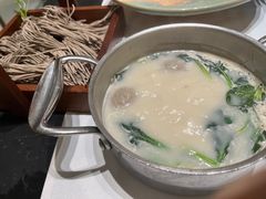 -红鼎豆捞·非遗鲍皇汤火锅(宝丰路店)