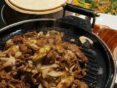 炙子烤呼伦贝尔羔羊肉-喜悦烤鸭·新京菜(王府井店)