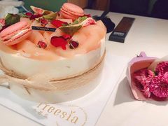 日式白桃淡奶油蛋糕-小苍兰风铃草蛋糕甜品(沈阳店)