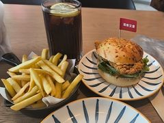 -必胜客(磁器口店)