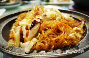 Seafood Dry-Braised Vermicelli Pot