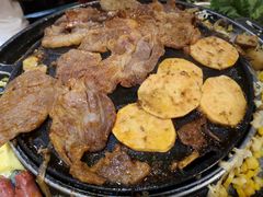 -胡悦里韩式烤肉(芝罘万达广场店)