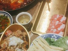-旧街市鲜货老火锅(大光路店)