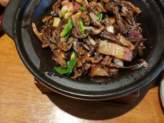 -云海肴·汽锅鸡·云南菜(天山百盛优客店)