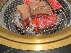 -山川小町·极番烧肉(新地假日广场店)