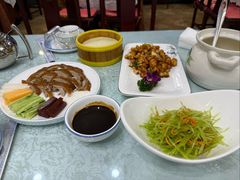 -六和聚传统烤鸭.天津菜(和平店)