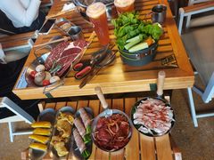 -叽叽扎扎烤肉场(生态城万达店)