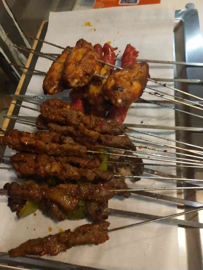 小杨烤肉(建设店)-"小杨家算是西安有名的烤肉店啦 肉什么的都.