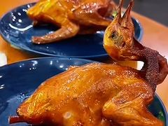 红烧乳鸽-煲煲掂风味煲仔饭餐厅(西区店)