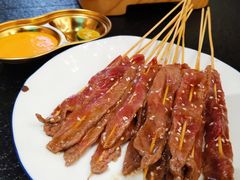 -何妹湿辣牛肉·粤式烧烤砂煲(桂雅路店)