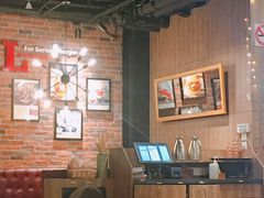 -拉亚汉堡经典餐厅(商城路店)