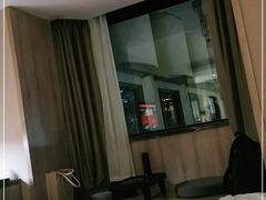 -杭州西湖湖滨银泰亚朵酒店