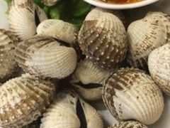 -J Daeng Seafood