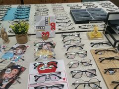 -罗伯特眼镜·蔡司官方授权(罗湖国贸店)