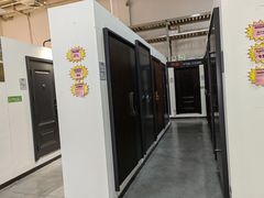 -百安居装修建材卖场(泰然店)