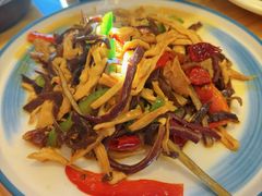 -小厨子私房菜·云南美食店