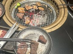 -山川小町·极番烧肉(新地假日广场店)