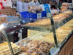 面包甜点陈列柜-赞记龙凤礼饼(广州市二宫向群宾馆店)