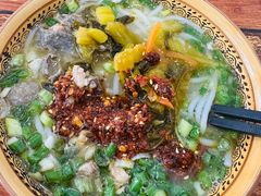 -正宗李家土鸡米线店