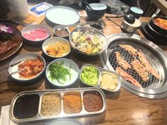 -明洞阿姨·韩式酱蟹烤肉·创意料理(三元桥店)