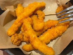 -必胜客(上海华谊新所店)