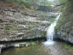 -大平台龙居瀑布旅游区