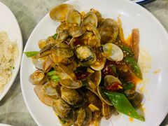 葱姜炒花甲-四川小胡子海鲜(丁村万人海鲜广场店)