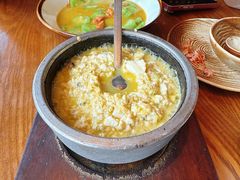 石锅豆腐锅-芳草地度假酒店·野炉中餐厅