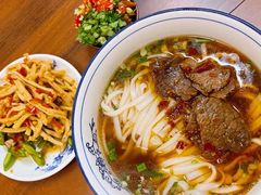 -矮子粉店1985·长沙米粉(湘春路店)