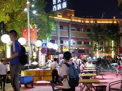 -吉庆街美食广场