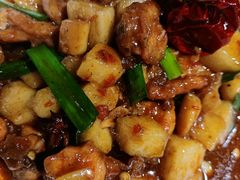 -隔壁老王·家常云南菜(花巷店)