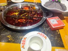 -憨孃孃·重庆老火锅(红山黑金店)
