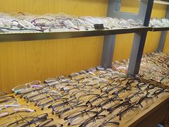 -优医视平价眼镜蔡司依视路折扣工厂店(十里堡店)