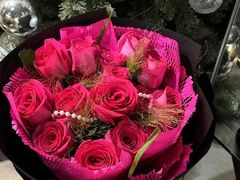 -何兮花店·气球派对鲜花店(马桥银春路万科城店)