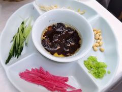 老北京炸酱面-东门烤鸭店(东华门店)