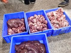 -标记美食新鲜猪杂(兴南大道店)