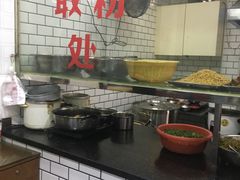-覃肥叔桂林米粉(粮道街店)