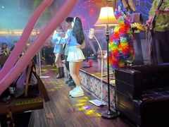 -喜鹊音乐酒馆(西街店)