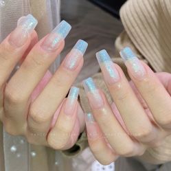 -花岐款式专研健康美甲沙龙