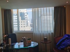 -上海浦东假日酒店