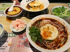 -兵哥豌豆面(雅颂居店)